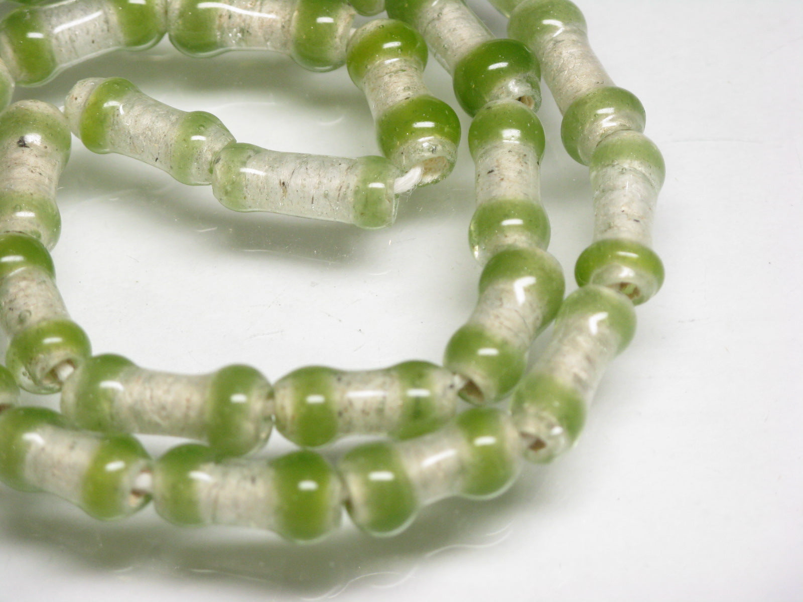 TOKO-BEADS |AG066-50N とんぼ玉（連） 6~6.5mm