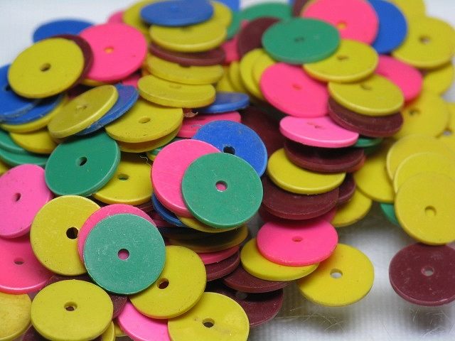 TOKO-BEADS |EZ002-18P ビニールレコードビーズ（8gパック） 8mm