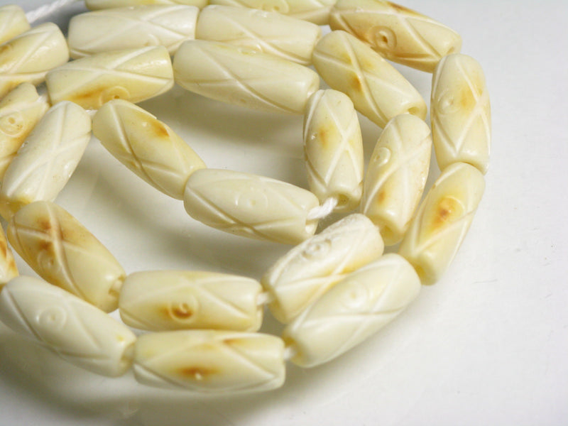 TOKO-BEADS AB180-01N Bone bead (strand) 6~7mm AB180-01N ボーンビーズ（連） 6~7mm Asian bead & African bead  Handmade,Lampeork,bead,asia,india,ethnic,parts,accessory,beads とんぼ玉,ビーズ,トンボ玉,アジア,インド,エスニック,手作り,パーツ,アクセサリー