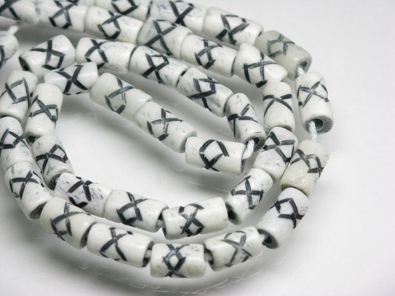 TOKO-BEADS AB184-04N Bone bead (strand) 5.5~6mm AB184-04N ボーンビーズ（連） 5.5~6mm Asian bead & African bead  Handmade,Lampeork,bead,asia,india,ethnic,parts,accessory,beads とんぼ玉,ビーズ,トンボ玉,アジア,インド,エスニック,手作り,パーツ,アクセサリー
