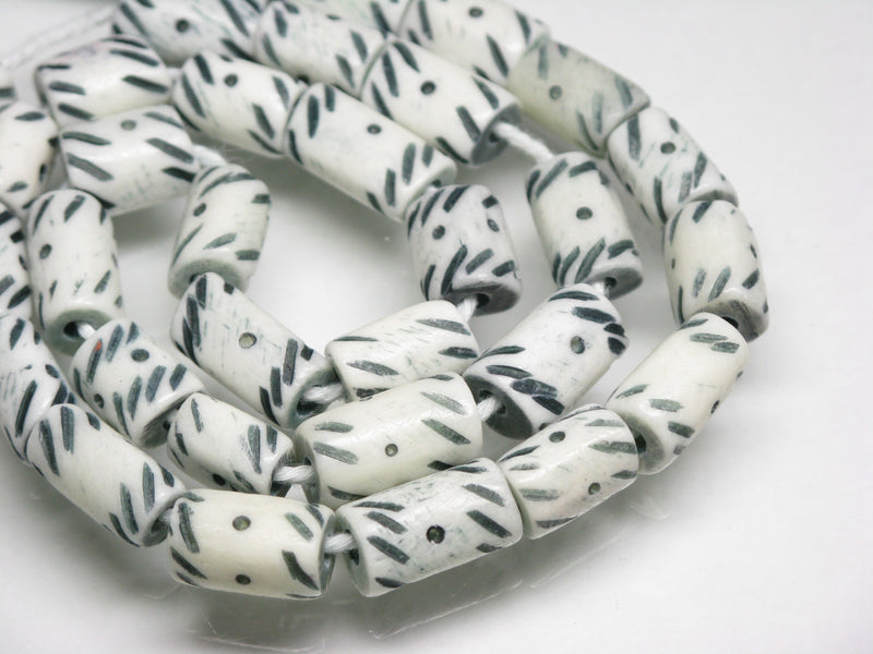 TOKO-BEADS AB184N-08 Bone bead (strand) 6.5~7mm AB184N-08 ボーンビーズ（連） 6.5~7mm Asian bead & African bead  Handmade,Lampeork,bead,asia,india,ethnic,parts,accessory,beads とんぼ玉,ビーズ,トンボ玉,アジア,インド,エスニック,手作り,パーツ,アクセサリー