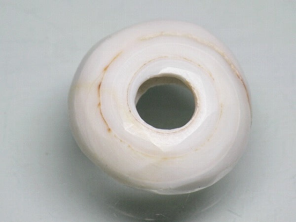 TOKO-BEADS AB189-07 Puka shell 20mm AB189-07 プカシェル 20mm Asian bead & African bead  Handmade,Lampeork,bead,asia,india,ethnic,parts,accessory,beads とんぼ玉,ビーズ,トンボ玉,アジア,インド,エスニック,手作り,パーツ,アクセサリー