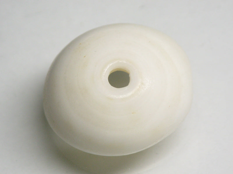 TOKO-BEADS AB189-22 Puka shell 23mm AB189-22 プカシェル 23mm Asian bead & African bead  Handmade,Lampeork,bead,asia,india,ethnic,parts,accessory,beads とんぼ玉,ビーズ,トンボ玉,アジア,インド,エスニック,手作り,パーツ,アクセサリー
