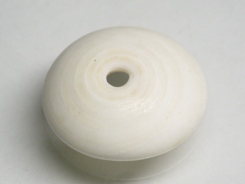 TOKO-BEADS AB189-24 Puka shell 22.5mm AB189-24 プカシェル 22.5mm Asian bead & African bead  Handmade,Lampeork,bead,asia,india,ethnic,parts,accessory,beads とんぼ玉,ビーズ,トンボ玉,アジア,インド,エスニック,手作り,パーツ,アクセサリー
