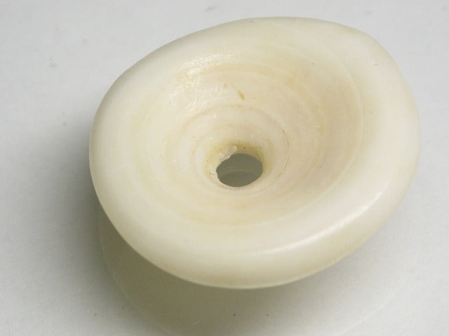 TOKO-BEADS AB189-27 Puka shell 24mm AB189-27 プカシェル 24mm Asian bead & African bead  Handmade,Lampeork,bead,asia,india,ethnic,parts,accessory,beads とんぼ玉,ビーズ,トンボ玉,アジア,インド,エスニック,手作り,パーツ,アクセサリー