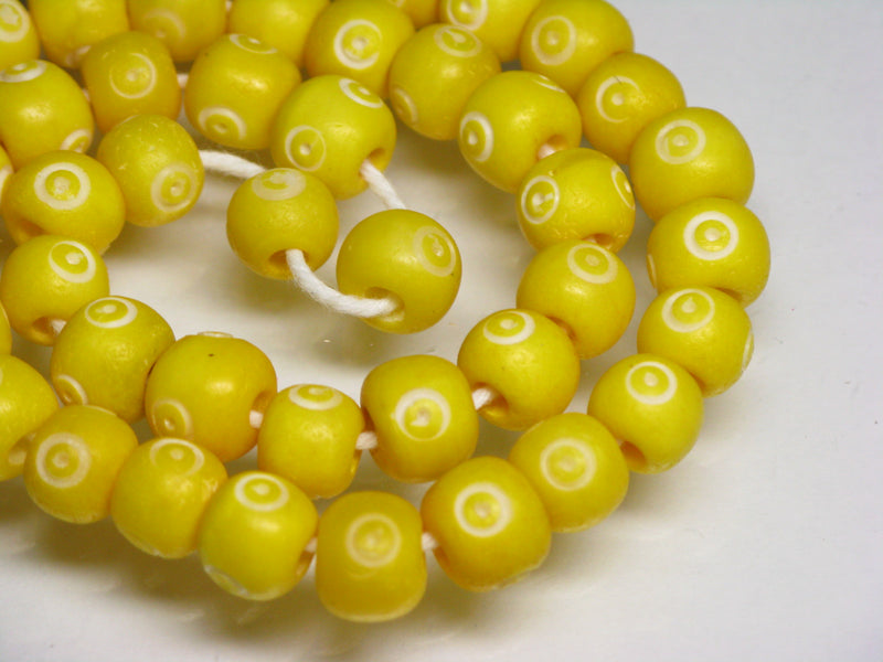 TOKO-BEADS AB195-66N Bone bead (strand) 8~9.5mm AB195-66N ボーンビーズ（連） 8~9.5mm Asian bead & African bead  Handmade,Lampeork,bead,asia,india,ethnic,parts,accessory,beads とんぼ玉,ビーズ,トンボ玉,アジア,インド,エスニック,手作り,パーツ,アクセサリー