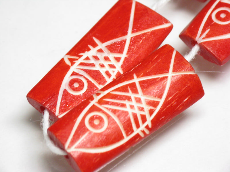 TOKO-BEADS AB200-89N Bone bead (Fish) (strand) 13~15mm AB200-89N ボーンビーズ（魚）（連） 13~15mm Asian bead & African bead  Handmade,Lampeork,bead,asia,india,ethnic,parts,accessory,beads とんぼ玉,ビーズ,トンボ玉,アジア,インド,エスニック,手作り,パーツ,アクセサリー