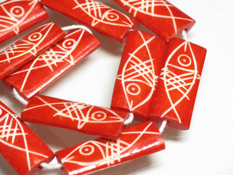 TOKO-BEADS AB200-89N Bone bead (Fish) (strand) 13~15mm AB200-89N ボーンビーズ（魚）（連） 13~15mm Asian bead & African bead  Handmade,Lampeork,bead,asia,india,ethnic,parts,accessory,beads とんぼ玉,ビーズ,トンボ玉,アジア,インド,エスニック,手作り,パーツ,アクセサリー