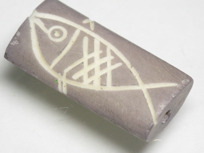 TOKO-BEADS AB200-91S Bone bead (Fish) 13~15mm AB200-91S ボーンビーズ（魚） 13~15mm Asian bead & African bead  Handmade,Lampeork,bead,asia,india,ethnic,parts,accessory,beads とんぼ玉,ビーズ,トンボ玉,アジア,インド,エスニック,手作り,パーツ,アクセサリー