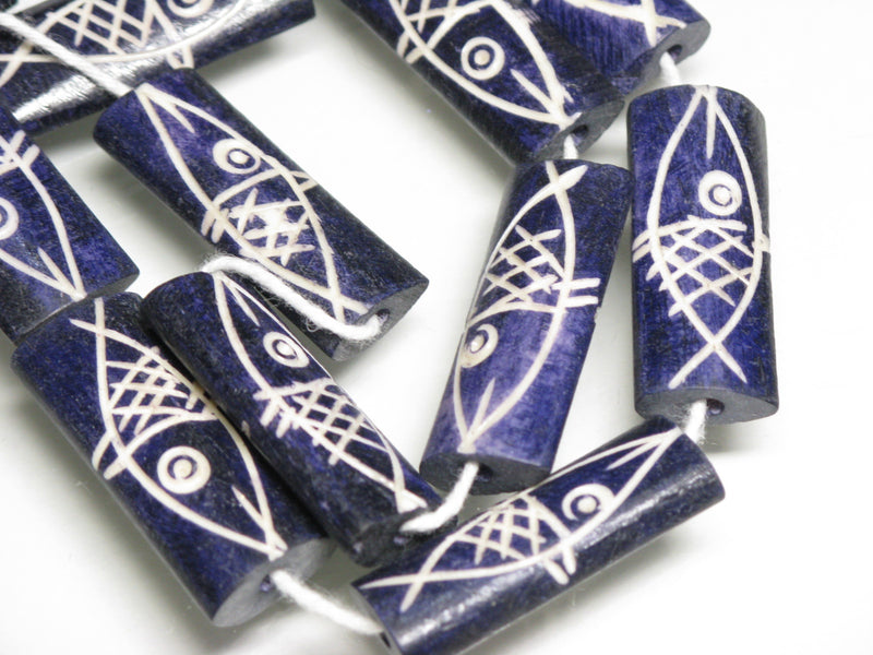 TOKO-BEADS AB200-93N Bone bead (Fish) (strand) 13~15mm AB200-93N ボーンビーズ（魚）（連） 13~15mm Asian bead & African bead  Handmade,Lampeork,bead,asia,india,ethnic,parts,accessory,beads とんぼ玉,ビーズ,トンボ玉,アジア,インド,エスニック,手作り,パーツ,アクセサリー