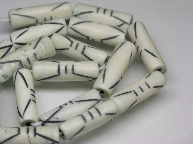TOKO-BEADS AB202N-01 Bone bead (strand) 6~7mm AB202N-01 ボーンビーズ（連） 6~7mm Asian bead & African bead  Handmade,Lampeork,bead,asia,india,ethnic,parts,accessory,beads とんぼ玉,ビーズ,トンボ玉,アジア,インド,エスニック,手作り,パーツ,アクセサリー