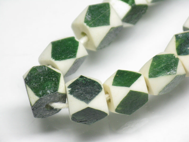 TOKO-BEADS AB204-03N Bone bead (strand) 7~8mm AB204-03N 多面カットボーンビーズ（連） 7~8mm Asian bead & African bead  Handmade,Lampeork,bead,asia,india,ethnic,parts,accessory,beads とんぼ玉,ビーズ,トンボ玉,アジア,インド,エスニック,手作り,パーツ,アクセサリー