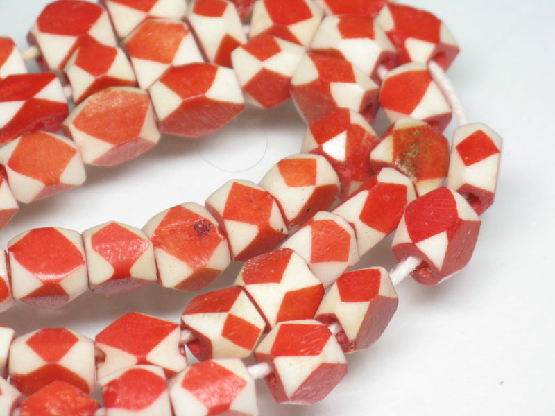 TOKO-BEADS AB204-07N Bone bead (strand) 7~9mm AB204-07N 多面カットボーンビーズ（連） 7~9mm Asian bead & African bead  Handmade,Lampeork,bead,asia,india,ethnic,parts,accessory,beads とんぼ玉,ビーズ,トンボ玉,アジア,インド,エスニック,手作り,パーツ,アクセサリー