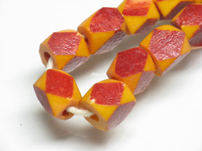TOKO-BEADS AB204-09N Bone bead (strand) 5~7mm AB204-09N 多面カットボーンビーズ（連） 5~7mm Asian bead & African bead  Handmade,Lampeork,bead,asia,india,ethnic,parts,accessory,beads とんぼ玉,ビーズ,トンボ玉,アジア,インド,エスニック,手作り,パーツ,アクセサリー