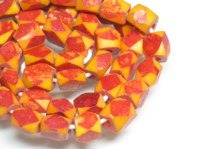 TOKO-BEADS AB204-10N Bone bead (strand) 5~7mm AB204-10N 多面カットボーンビーズ（連） 5~7mm Asian bead & African bead  Handmade,Lampeork,bead,asia,india,ethnic,parts,accessory,beads とんぼ玉,ビーズ,トンボ玉,アジア,インド,エスニック,手作り,パーツ,アクセサリー