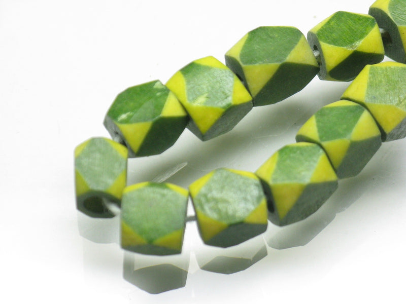 TOKO-BEADS AB204-15N Bone bead (strand) 5~8mm AB204-15N 多面カットボーンビーズ（連） 5~8mm Asian bead & African bead  Handmade,Lampeork,bead,asia,india,ethnic,parts,accessory,beads とんぼ玉,ビーズ,トンボ玉,アジア,インド,エスニック,手作り,パーツ,アクセサリー