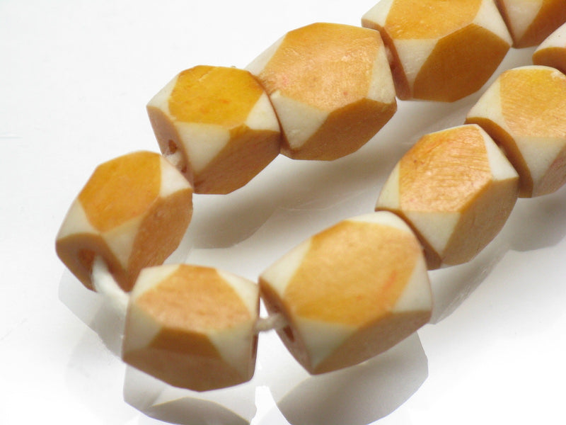TOKO-BEADS AB204-18N Bone bead (strand) 5~8mm AB204-18N 多面カットボーンビーズ（連） 5~8mm Asian bead & African bead  Handmade,Lampeork,bead,asia,india,ethnic,parts,accessory,beads とんぼ玉,ビーズ,トンボ玉,アジア,インド,エスニック,手作り,パーツ,アクセサリー