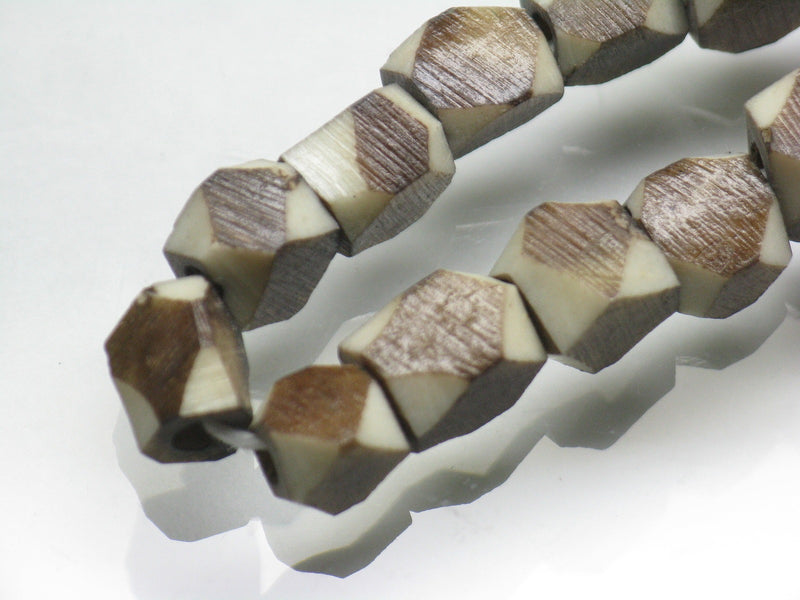 TOKO-BEADS AB204-20N Bone bead (strand) 5~8mm AB204-20N 多面カットボーンビーズ（連） 5~8mm Asian bead & African bead  Handmade,Lampeork,bead,asia,india,ethnic,parts,accessory,beads とんぼ玉,ビーズ,トンボ玉,アジア,インド,エスニック,手作り,パーツ,アクセサリー
