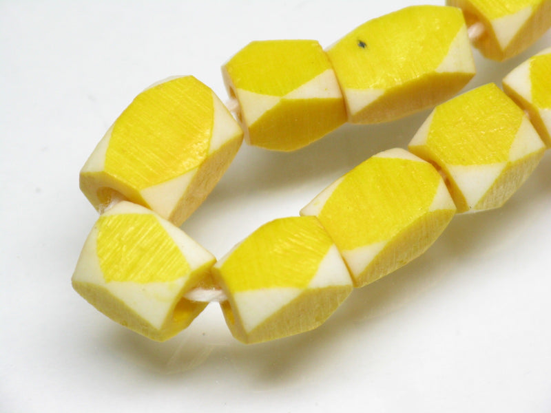 TOKO-BEADS AB204-24N Bone bead (strand) 6~7.5mm AB204-24N 多面カットボーンビーズ（連） 6~7.5mm Asian bead & African bead  Handmade,Lampeork,bead,asia,india,ethnic,parts,accessory,beads とんぼ玉,ビーズ,トンボ玉,アジア,インド,エスニック,手作り,パーツ,アクセサリー