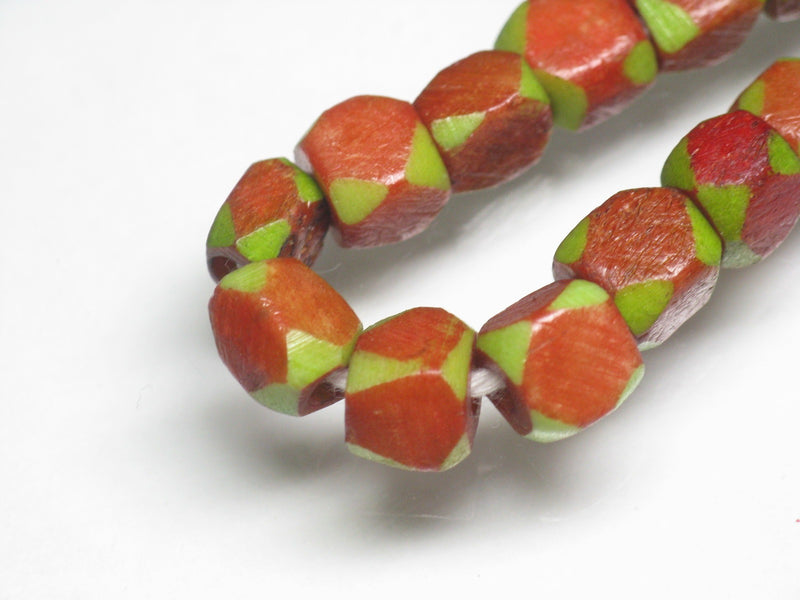 TOKO-BEADS AB204-32N Bone bead (strand) 5.5~7mm AB204-32N 多面カットボーンビーズ（連） 5.5~7mm Asian bead & African bead  Handmade,Lampeork,bead,asia,india,ethnic,parts,accessory,beads とんぼ玉,ビーズ,トンボ玉,アジア,インド,エスニック,手作り,パーツ,アクセサリー
