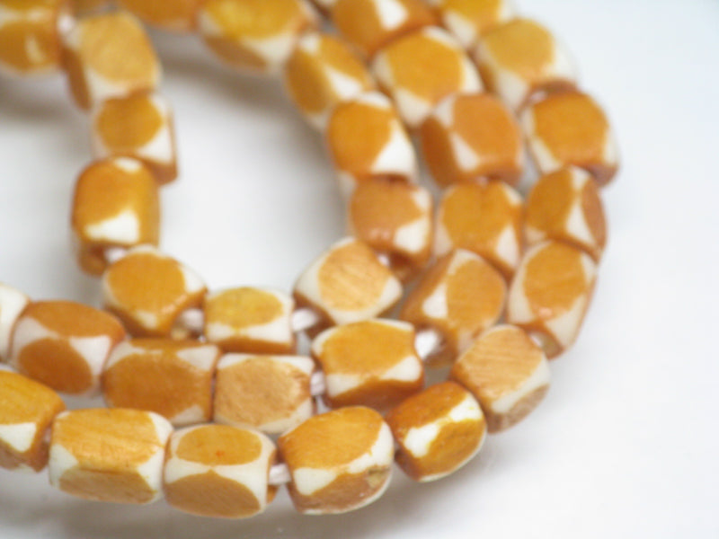 TOKO-BEADS AB204-33N Bone bead (strand) 4.5~6mm AB204-33N 多面カットボーンビーズ（連） 4.5~6mm Asian bead & African bead  Handmade,Lampeork,bead,asia,india,ethnic,parts,accessory,beads とんぼ玉,ビーズ,トンボ玉,アジア,インド,エスニック,手作り,パーツ,アクセサリー