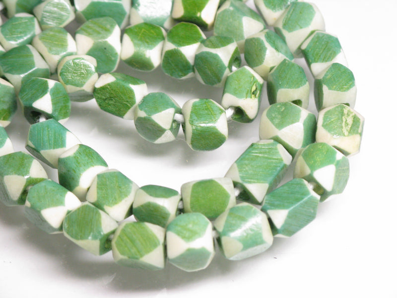 TOKO-BEADS AB204-36N Bone bead (strand) 6~6.5mm AB204-36N 多面カットボーンビーズ（連） 6~6.5mm Asian bead & African bead  Handmade,Lampeork,bead,asia,india,ethnic,parts,accessory,beads とんぼ玉,ビーズ,トンボ玉,アジア,インド,エスニック,手作り,パーツ,アクセサリー