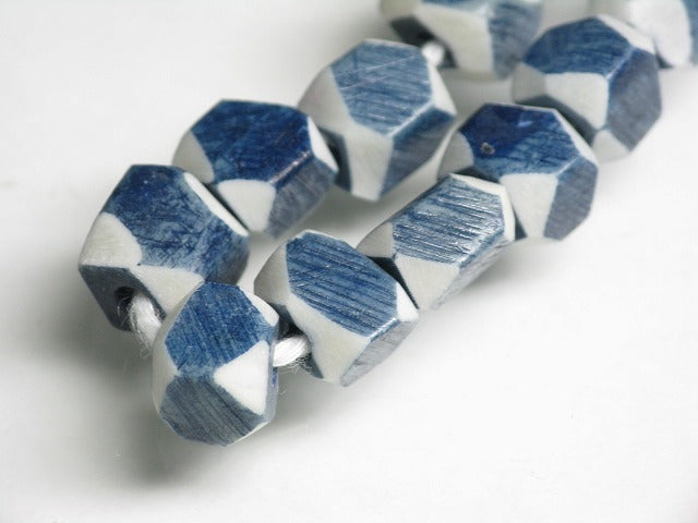 TOKO-BEADS AB204-40N Bone bead (strand) 6~7mm AB204-40N 多面カットボーンビーズ（連） 6~7mm Asian bead & African bead  Handmade,Lampeork,bead,asia,india,ethnic,parts,accessory,beads とんぼ玉,ビーズ,トンボ玉,アジア,インド,エスニック,手作り,パーツ,アクセサリー