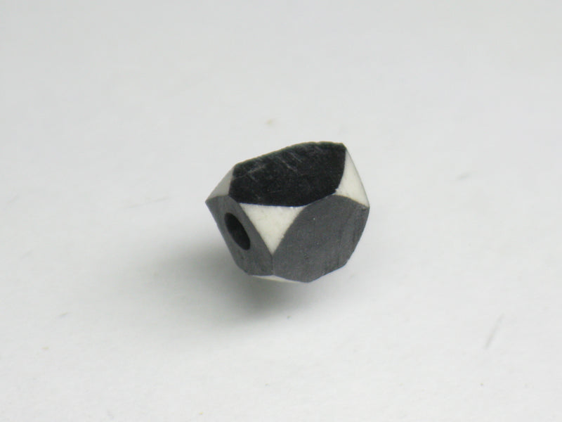 TOKO-BEADS AB204-21S Bone bead 6～7mm AB204-21S 多面カットボーンビーズ 6～7mm Asian bead & African bead  Handmade,Lampeork,bead,asia,india,ethnic,parts,accessory,beads とんぼ玉,ビーズ,トンボ玉,アジア,インド,エスニック,手作り,パーツ,アクセサリー