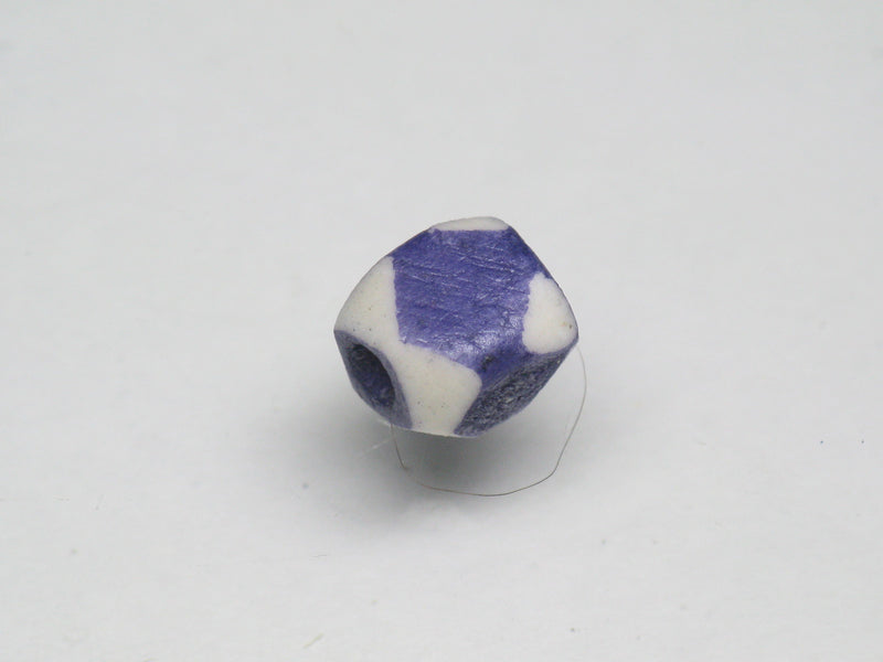 TOKO-BEADS AB204-28S Bone bead 5.5~7mm AB204-28S 多面カットボーンビーズ 5.5~7mm Asian bead & African bead  Handmade,Lampeork,bead,asia,india,ethnic,parts,accessory,beads とんぼ玉,ビーズ,トンボ玉,アジア,インド,エスニック,手作り,パーツ,アクセサリー
