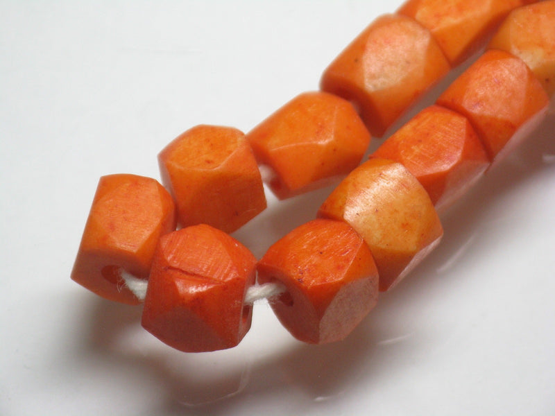TOKO-BEADS AB205-05N Bone bead (strand) 5.5~7mm AB205-05N 多面カットボーンビーズ（連） 5.5~7mm Asian bead & African bead  Handmade,Lampeork,bead,asia,india,ethnic,parts,accessory,beads とんぼ玉,ビーズ,トンボ玉,アジア,インド,エスニック,手作り,パーツ,アクセサリー