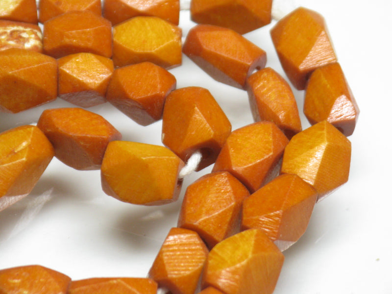 TOKO-BEADS AB205-07N Bone bead (strand) 5.5~7mm AB205-07N 多面カットボーンビーズ（連） 5.5~7mm Asian bead & African bead  Handmade,Lampeork,bead,asia,india,ethnic,parts,accessory,beads とんぼ玉,ビーズ,トンボ玉,アジア,インド,エスニック,手作り,パーツ,アクセサリー