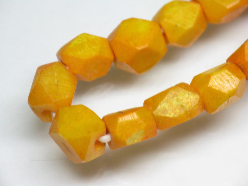 | TOKO-BEADS |AB205N-10 多面カットボーンビーズ（連） 5~8mmとんぼ玉,ビーズ,トンボ玉,アジア,インド,エスニック,手作り,パーツ,アクセサリー