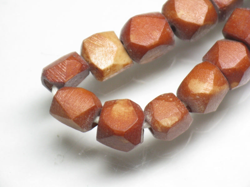 | TOKO-BEADS |AB205N-11 多面カットボーンビーズ（連） 6~8mmとんぼ玉,ビーズ,トンボ玉,アジア,インド,エスニック,手作り,パーツ,アクセサリー