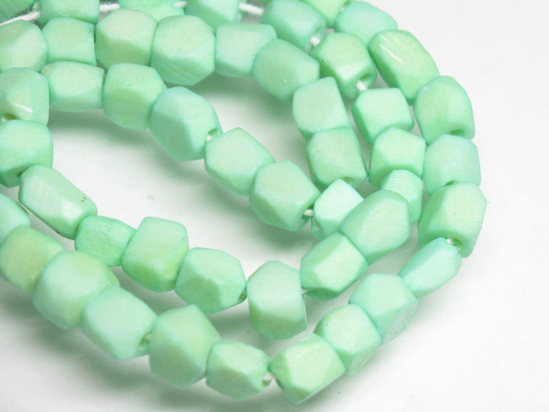 TOKO-BEADS AB205-25N Bone bead (strand) 5.5~7mm AB205-25N 多面カットボーンビーズ（連） 5.5~7mm Asian bead & African bead  Handmade,Lampeork,bead,asia,india,ethnic,parts,accessory,beads とんぼ玉,ビーズ,トンボ玉,アジア,インド,エスニック,手作り,パーツ,アクセサリー