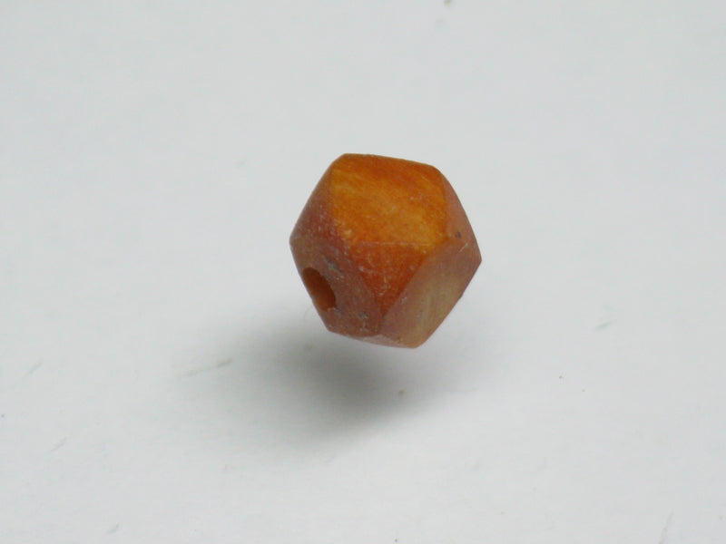 TOKO-BEADS AB205-07S Bone bead 5.5~7mm AB205-07S 多面カットボーンビーズ 5.5~7mm Asian bead & African bead  Handmade,Lampeork,bead,asia,india,ethnic,parts,accessory,beads とんぼ玉,ビーズ,トンボ玉,アジア,インド,エスニック,手作り,パーツ,アクセサリー