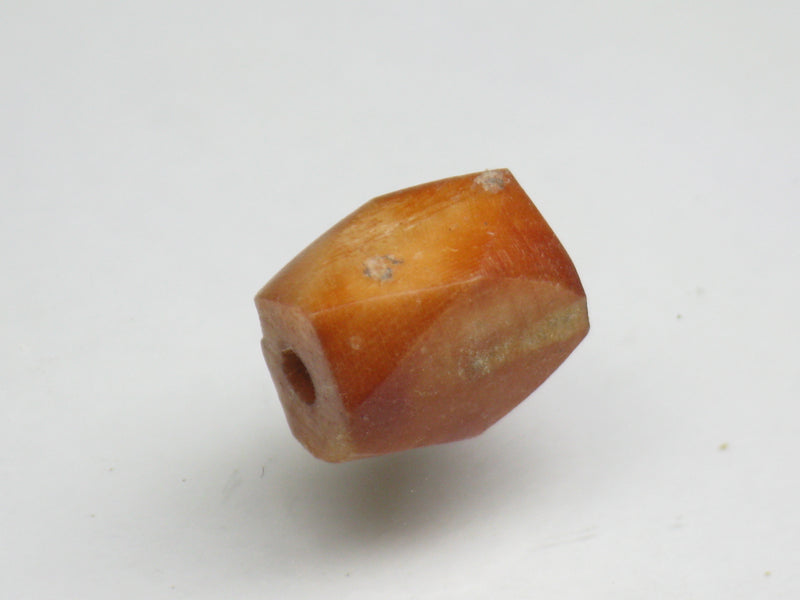 TOKO-BEADS AB205-16S Bone bead 8mm AB205-16S 多面カットボーンビーズ 8mm Asian bead & African bead  Handmade,Lampeork,bead,asia,india,ethnic,parts,accessory,beads とんぼ玉,ビーズ,トンボ玉,アジア,インド,エスニック,手作り,パーツ,アクセサリー