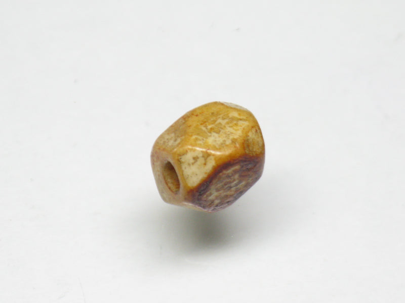 TOKO-BEADS AB205-28S Bone bead 5.5~7mm AB205-28S 多面カットボーンビーズ 5.5~7mm Asian bead & African bead  Handmade,Lampeork,bead,asia,india,ethnic,parts,accessory,beads とんぼ玉,ビーズ,トンボ玉,アジア,インド,エスニック,手作り,パーツ,アクセサリー