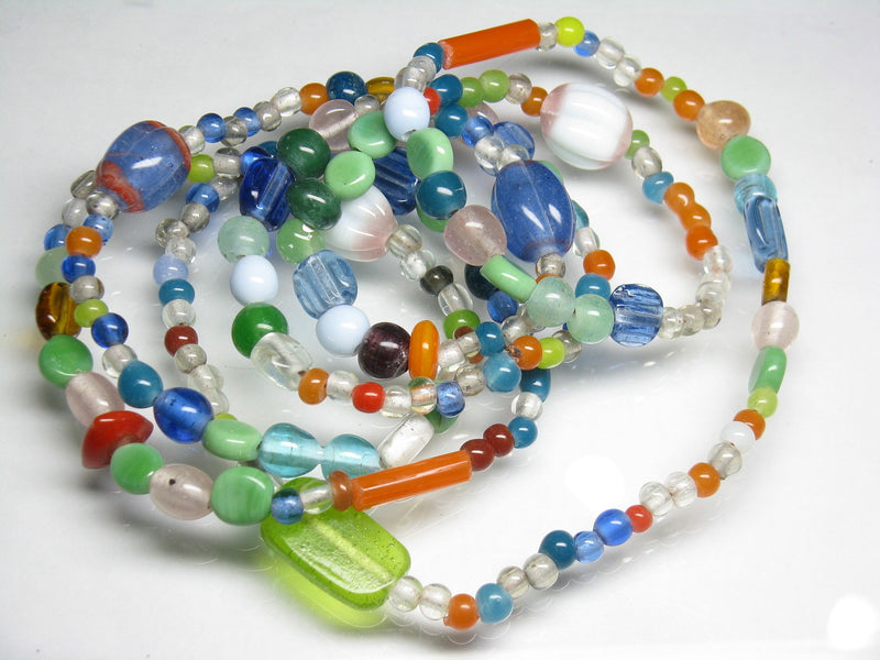 | TOKO-BEADS |AG001N-25 ガラスビーズアソート120cm（連） 5~13mmとんぼ玉,ビーズ,トンボ玉,アジア,インド,エスニック,手作り,パーツ,アクセサリー