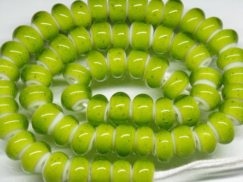 TOKO-BEADS AG007N-04 White Heart bead (strand) 11~12mm AG007N-04 ホワイトハートビーズ（連） 11~12mm Asian bead & African bead  Handmade,Lampeork,bead,asia,india,ethnic,parts,accessory,beads とんぼ玉,ビーズ,トンボ玉,アジア,インド,エスニック,手作り,パーツ,アクセサリー