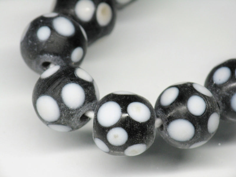 AG009-22N Glass bead (strand) 11.5mm