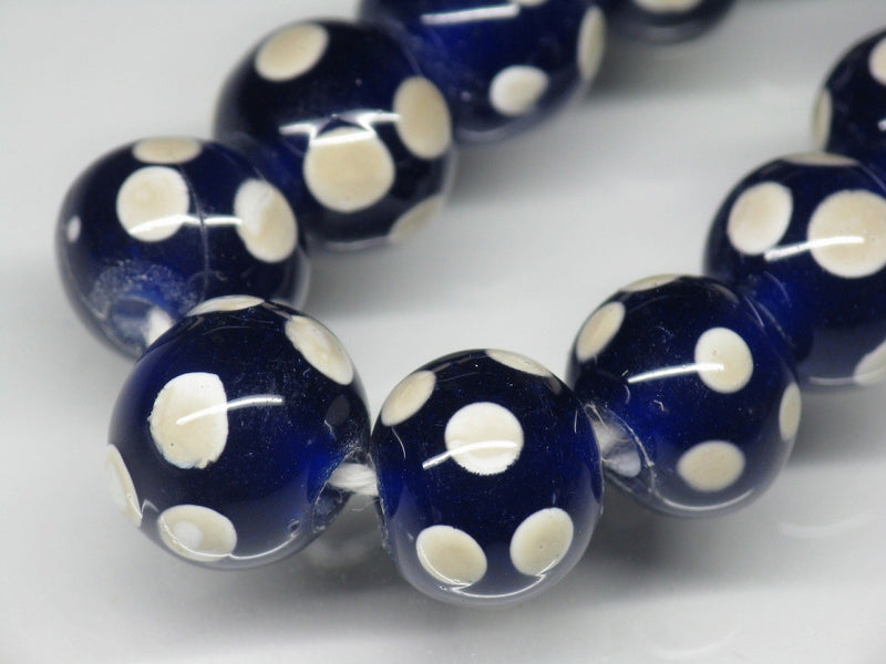 AG009-38N Glass bead (strand) 11mm