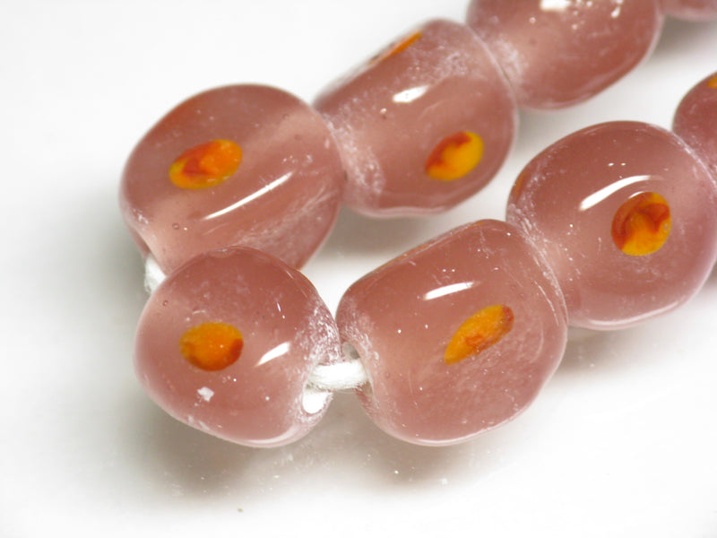 TOKO-BEADS AG010-37N Glass bead (strand) 10~11mm AG010-37N 三角とんぼ玉（連） 10~11mm Asian bead & African bead  Handmade,Lampeork,bead,asia,india,ethnic,parts,accessory,beads とんぼ玉,ビーズ,トンボ玉,アジア,インド,エスニック,手作り,パーツ,アクセサリー