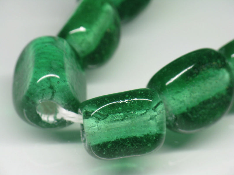 TOKO-BEADS AG011N-04 Glass bead (L) (strand) 12~13mm AG011N-04 三角とんぼ玉L（連） 12~13mm Asian bead & African bead  Handmade,Lampeork,bead,asia,india,ethnic,parts,accessory,beads とんぼ玉,ビーズ,トンボ玉,アジア,インド,エスニック,手作り,パーツ,アクセサリー