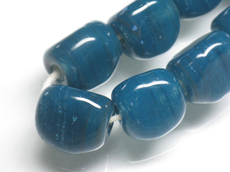 TOKO-BEADS AG011-10N Glass bead (L) (strand) 11~13mm AG011-10N 三角とんぼ玉L（連） 11~13mm Asian bead & African bead  Handmade,Lampeork,bead,asia,india,ethnic,parts,accessory,beads とんぼ玉,ビーズ,トンボ玉,アジア,インド,エスニック,手作り,パーツ,アクセサリー