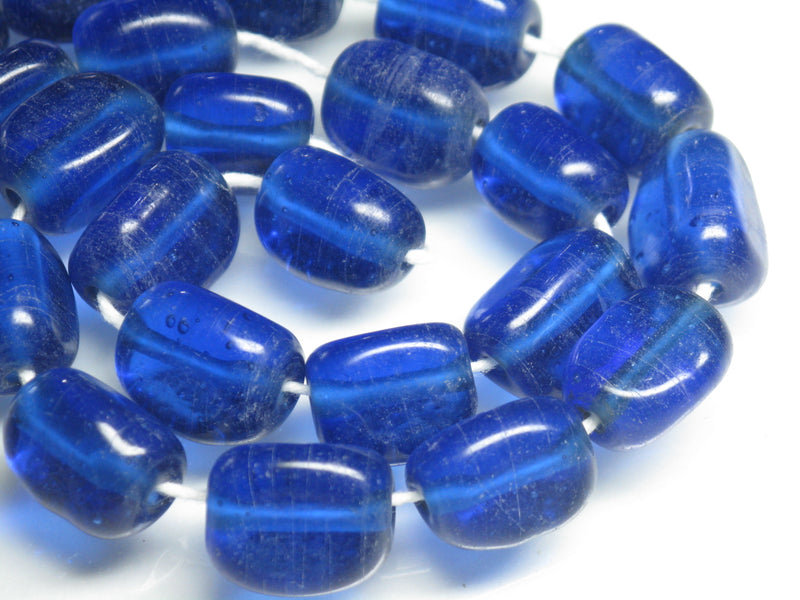 TOKO-BEADS AG011-13N Glass bead (L) (strand) 11~13mm AG011-13N 三角とんぼ玉L（連） 11~13mm Asian bead & African bead  Handmade,Lampeork,bead,asia,india,ethnic,parts,accessory,beads とんぼ玉,ビーズ,トンボ玉,アジア,インド,エスニック,手作り,パーツ,アクセサリー