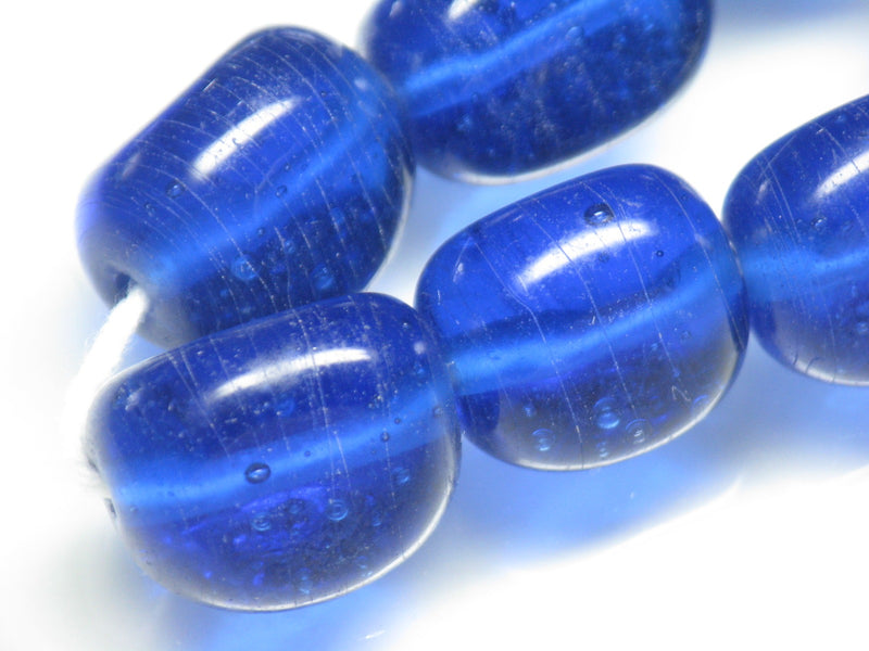 TOKO-BEADS AG011N-14 Glass bead (L) (strand) 12~15mm AG011N-14 三角とんぼ玉L（連） 12~15mm Asian bead & African bead  Handmade,Lampeork,bead,asia,india,ethnic,parts,accessory,beads とんぼ玉,ビーズ,トンボ玉,アジア,インド,エスニック,手作り,パーツ,アクセサリー