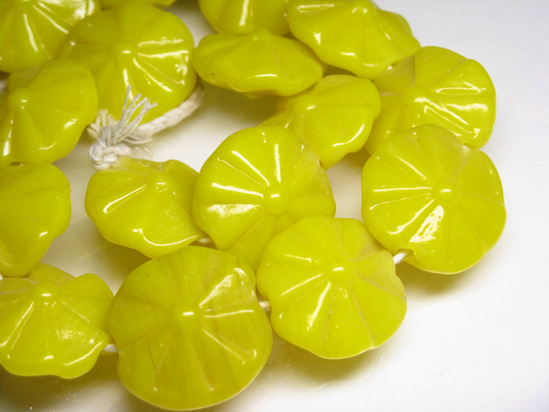 TOKO-BEADS AG012-21N Glass bead (strand) 24~26mm AG012-21N フラワービーズ（連） 24~26mm Asian bead & African bead  Handmade,Lampeork,bead,asia,india,ethnic,parts,accessory,beads とんぼ玉,ビーズ,トンボ玉,アジア,インド,エスニック,手作り,パーツ,アクセサリー
