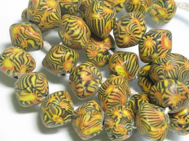 TOKO-BEADS AG019N-07 Glass bead (strand) 17.5~18.5mm AG019N-07 そろばん型とんぼ玉（連） 17.5~18.5mm Asian bead & African bead  Handmade,Lampeork,bead,asia,india,ethnic,parts,accessory,beads とんぼ玉,ビーズ,トンボ玉,アジア,インド,エスニック,手作り,パーツ,アクセサリー
