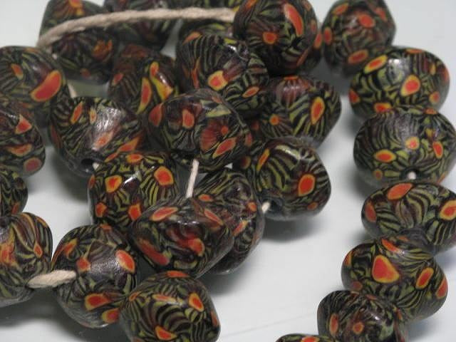 TOKO-BEADS AG019N-09 Glass bead (strand) 17.5~18.5mm AG019N-09 そろばん型とんぼ玉（連） 17.5~18.5mm Asian bead & African bead  Handmade,Lampeork,bead,asia,india,ethnic,parts,accessory,beads とんぼ玉,ビーズ,トンボ玉,アジア,インド,エスニック,手作り,パーツ,アクセサリー