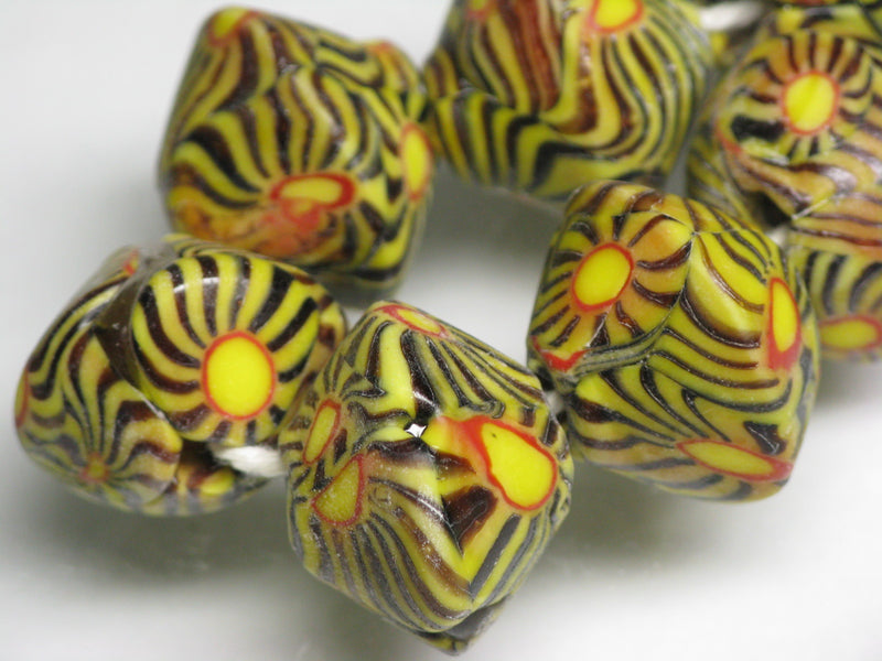 TOKO-BEADS AG019-11N Glass bead (strand) 18~19mm AG019-11N そろばん型とんぼ玉（連） 18~19mm Asian bead & African bead  Handmade,Lampeork,bead,asia,india,ethnic,parts,accessory,beads とんぼ玉,ビーズ,トンボ玉,アジア,インド,エスニック,手作り,パーツ,アクセサリー